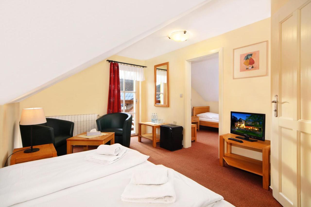 Hotel Erika Špindlerŭv Mlýn Екстериор снимка