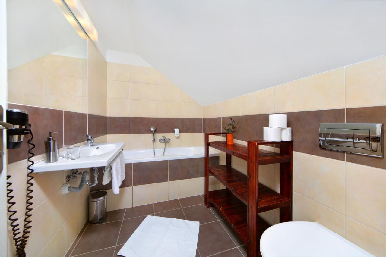 Hotel Erika Špindlerŭv Mlýn Екстериор снимка
