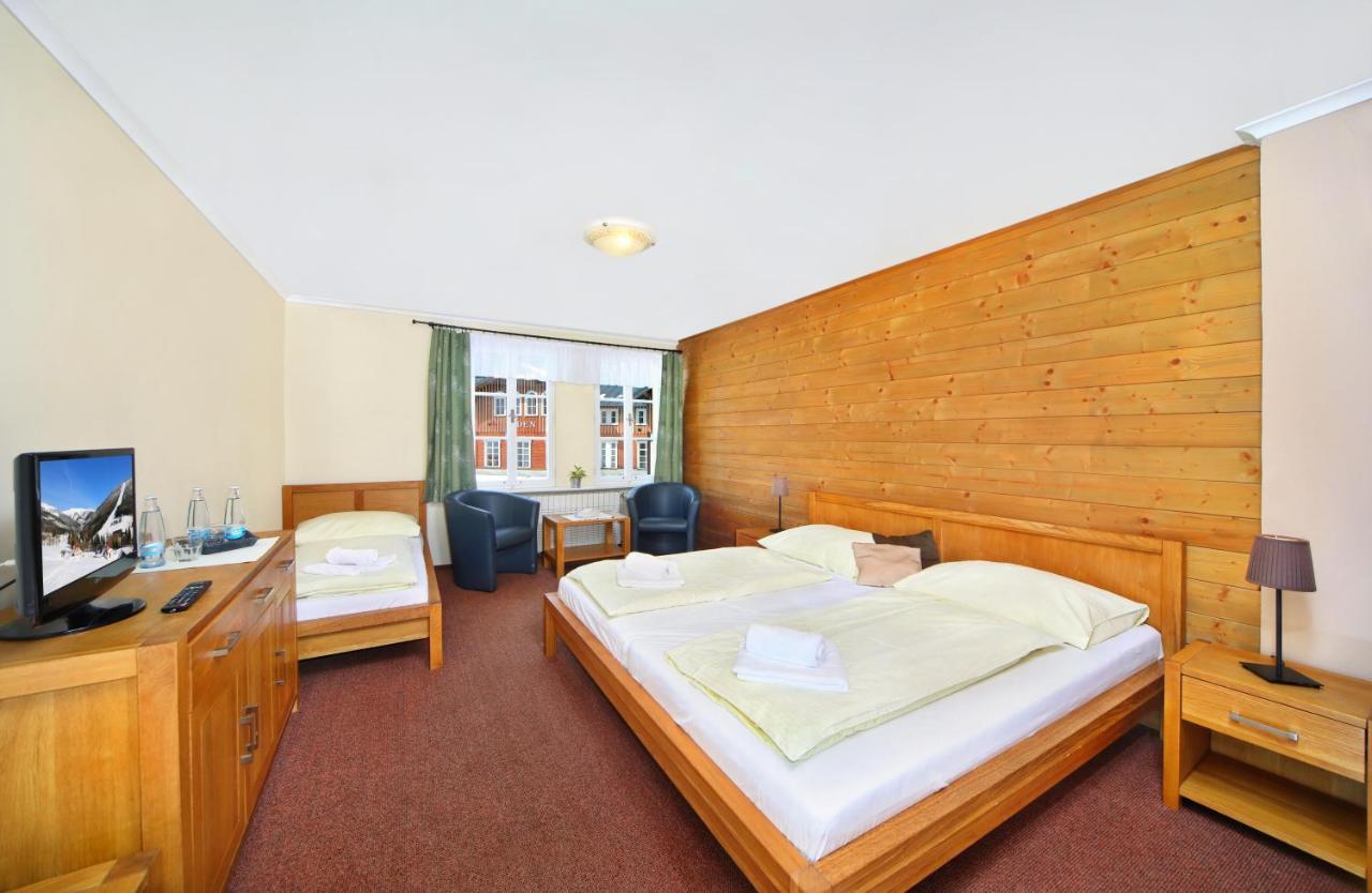 Hotel Erika Špindlerŭv Mlýn Екстериор снимка