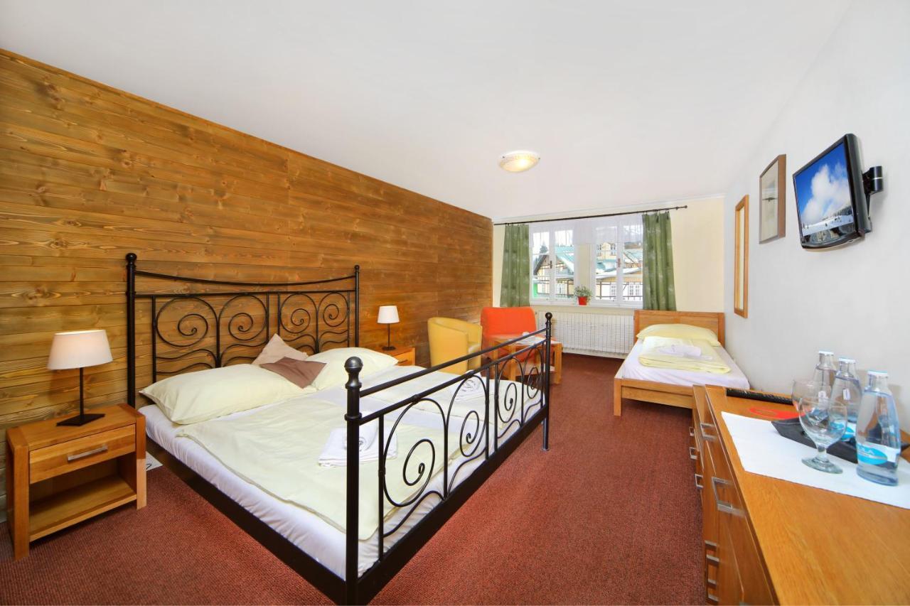 Hotel Erika Špindlerŭv Mlýn Екстериор снимка